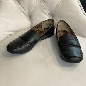 BOC Black Leather Flats / Loafers Size 7